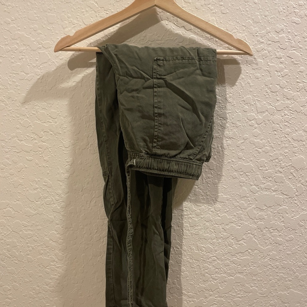 Green cargo pants
